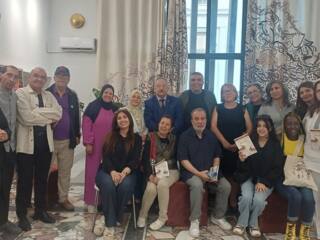 الحروف تسافر